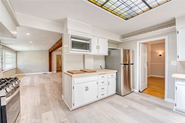 1096 Armada Drive, Pasadena, CA 91103