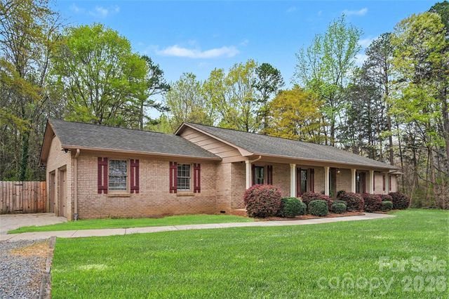 4027 Oakdale Road, Charlotte, NC 28216