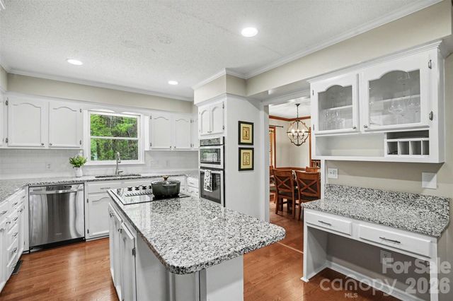 4027 Oakdale Road, Charlotte, NC 28216