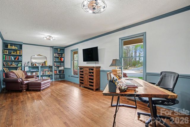 4027 Oakdale Road, Charlotte, NC 28216