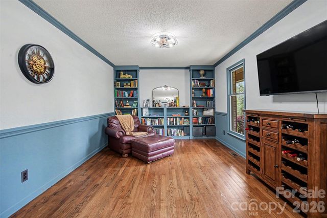 4027 Oakdale Road, Charlotte, NC 28216