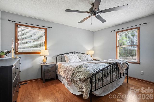 4027 Oakdale Road, Charlotte, NC 28216