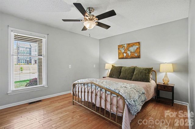 4027 Oakdale Road, Charlotte, NC 28216