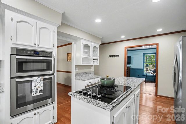 4027 Oakdale Road, Charlotte, NC 28216