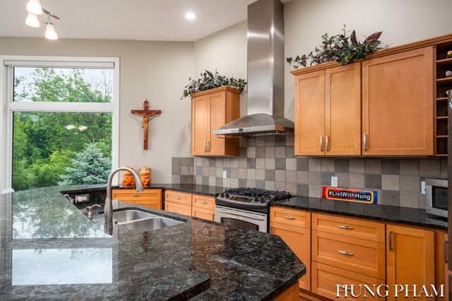 2136 Pleasant Pond Drive SW, Byron Center, MI 49315