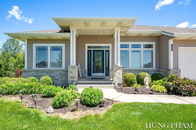 2136 Pleasant Pond Drive SW, Byron Center, MI 49315