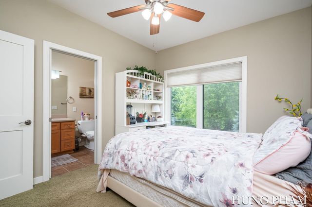 2136 Pleasant Pond Drive SW, Byron Center, MI 49315