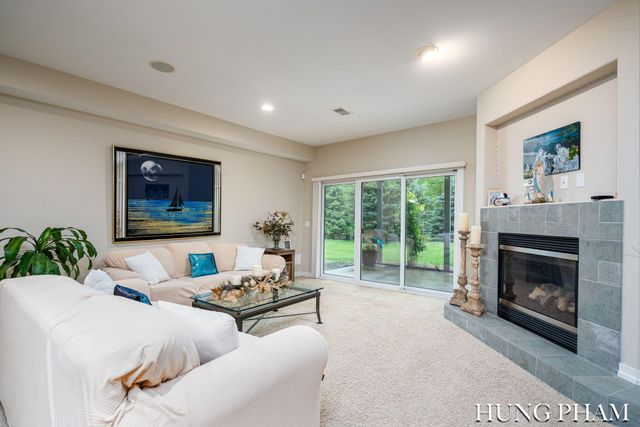 2136 Pleasant Pond Drive SW, Byron Center, MI 49315