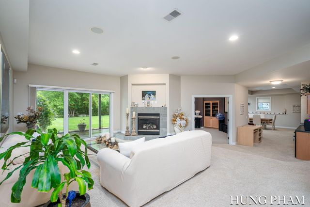 2136 Pleasant Pond Drive SW, Byron Center, MI 49315