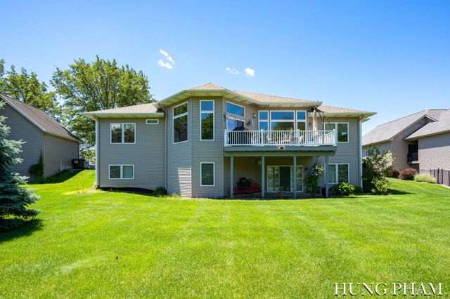 2136 Pleasant Pond Drive SW, Byron Center, MI 49315
