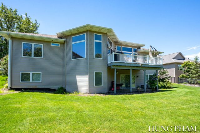 2136 Pleasant Pond Drive SW, Byron Center, MI 49315