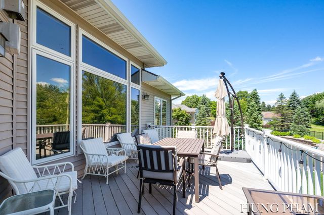 2136 Pleasant Pond Drive SW, Byron Center, MI 49315