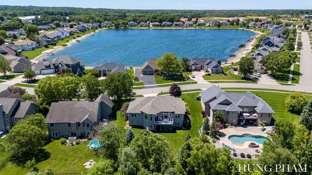 2136 Pleasant Pond Drive SW, Byron Center, MI 49315