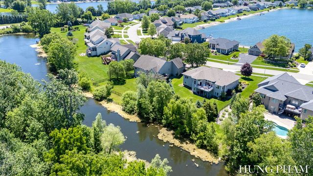 2136 Pleasant Pond Drive SW, Byron Center, MI 49315