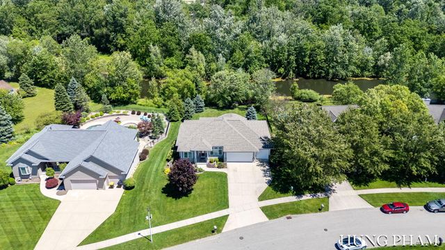 2136 Pleasant Pond Drive SW, Byron Center, MI 49315