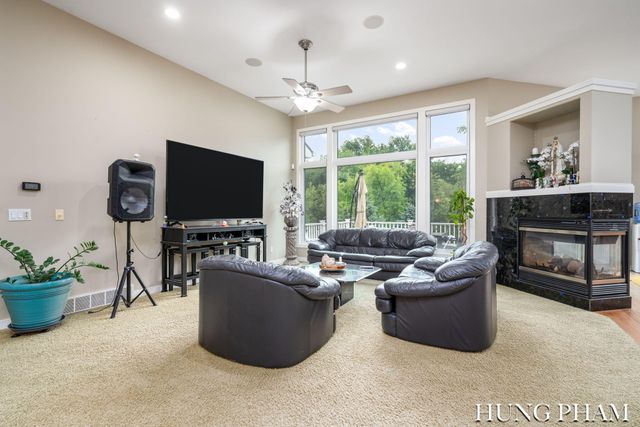 2136 Pleasant Pond Drive SW, Byron Center, MI 49315