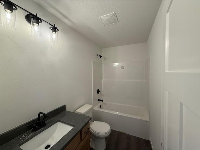 4609 Sonoma Drive, Cedar Falls, IA 50613