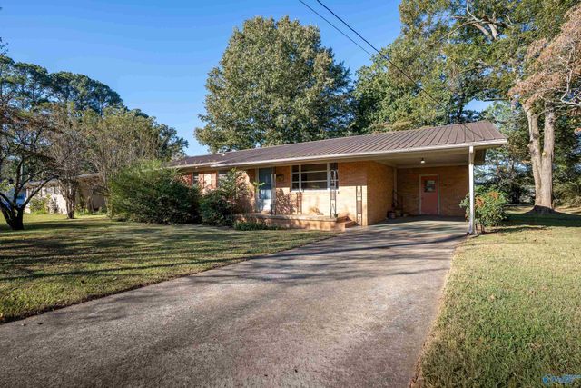 1302 Garden Drive, Scottsboro, AL 35768