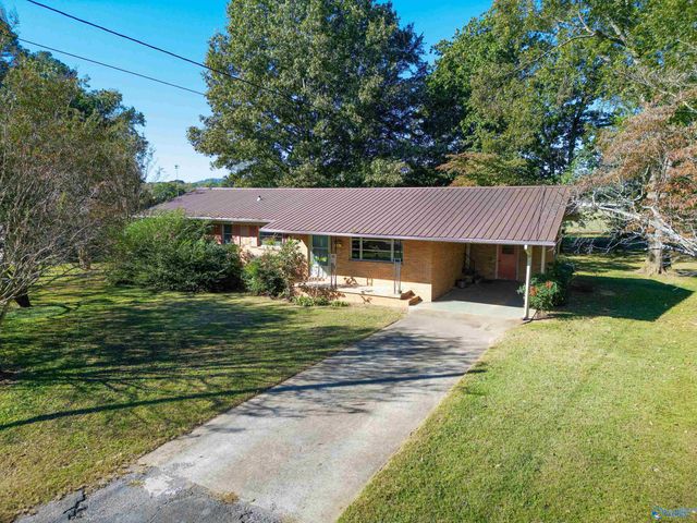 1302 Garden Drive, Scottsboro, AL 35768