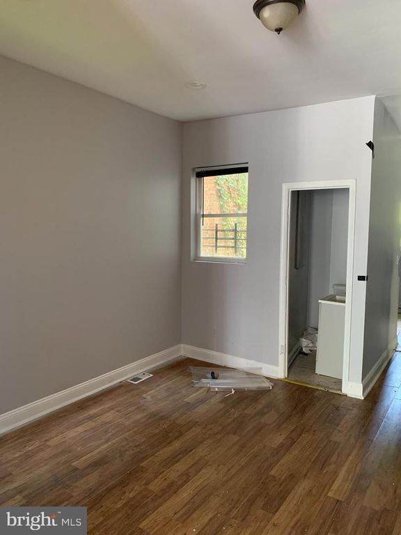 Image 3 of property listing at 2813 RIGGS AVE, Baltimore, MD 21216