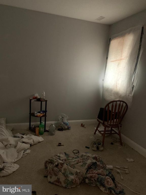 Image 9 of property listing at 2813 RIGGS AVE, Baltimore, MD 21216