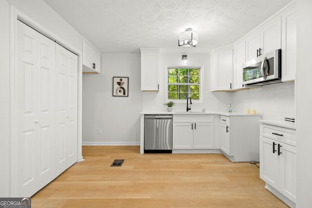 8363 Norris Lake Road, Snellville, GA 30039