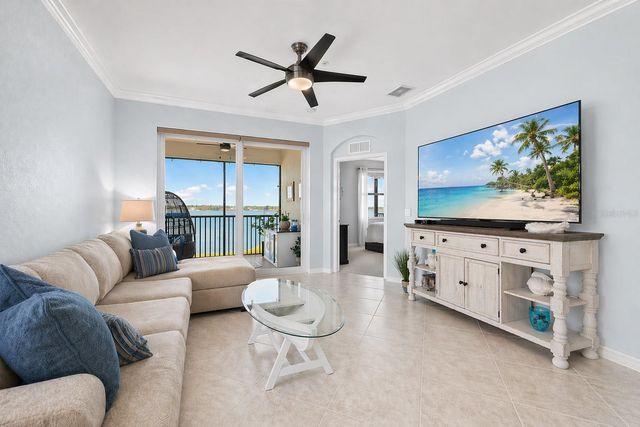 1020 TIDEWATER SHORES LOOP 301, Bradenton, FL 34208