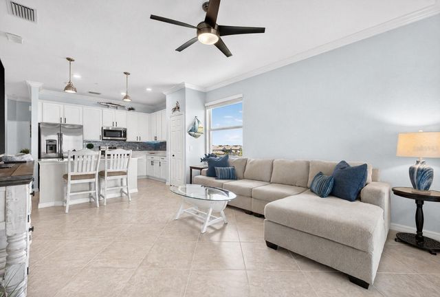 1020 TIDEWATER SHORES LOOP 301, Bradenton, FL 34208