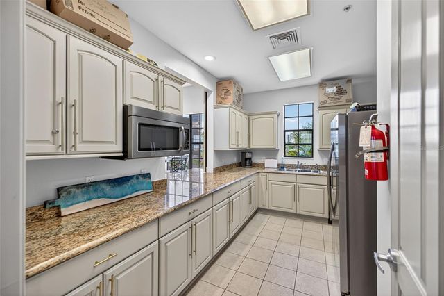 1020 TIDEWATER SHORES LOOP 301, Bradenton, FL 34208