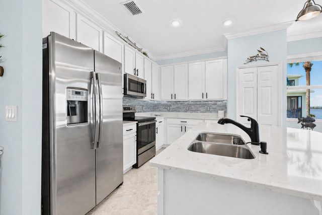 1020 TIDEWATER SHORES LOOP 301, Bradenton, FL 34208