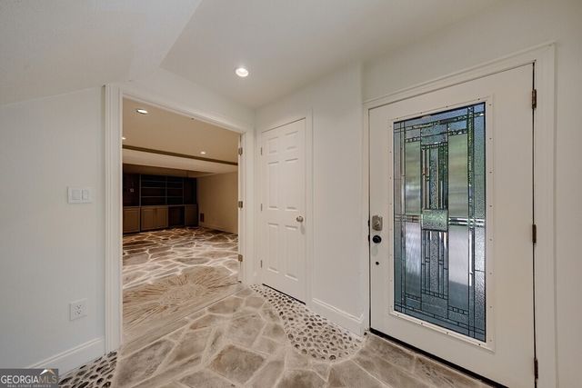 102 Vanessa Drive SE, Smyrna, GA 30082