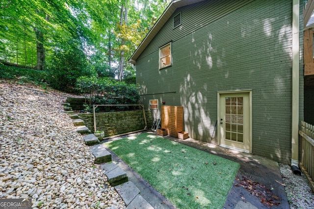 102 Vanessa Drive SE, Smyrna, GA 30082