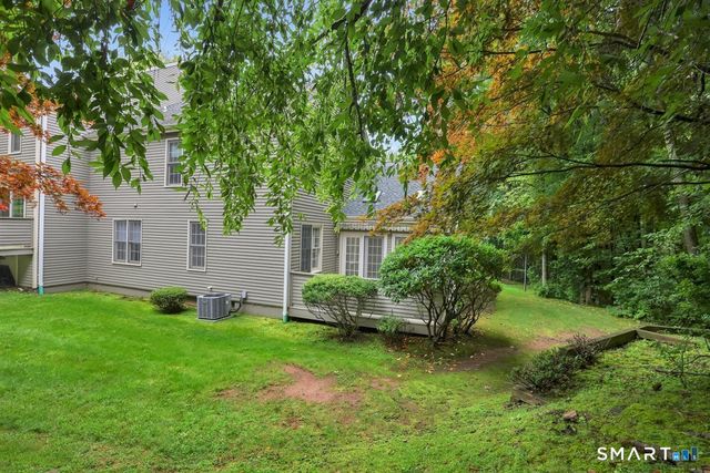 41 Eaton Woods Road 41, Hamden, CT 06518