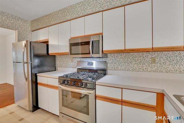 41 Eaton Woods Road 41, Hamden, CT 06518