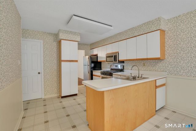 41 Eaton Woods Road 41, Hamden, CT 06518
