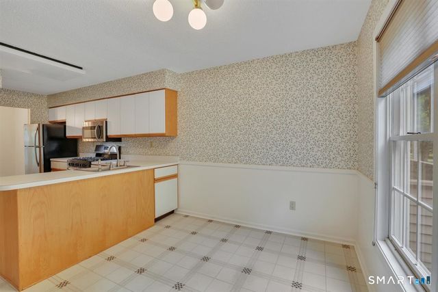 41 Eaton Woods Road 41, Hamden, CT 06518