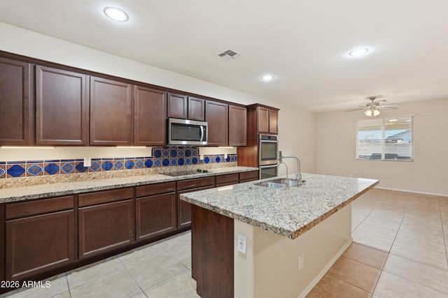 15869 W MAUNA LOA Lane, Surprise, AZ 85379