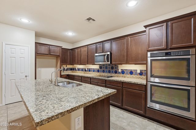 15869 W MAUNA LOA Lane, Surprise, AZ 85379