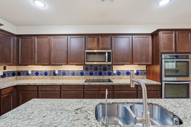 15869 W MAUNA LOA Lane, Surprise, AZ 85379