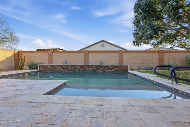 15869 W MAUNA LOA Lane, Surprise, AZ 85379