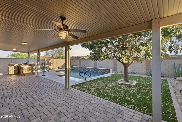 15869 W MAUNA LOA Lane, Surprise, AZ 85379