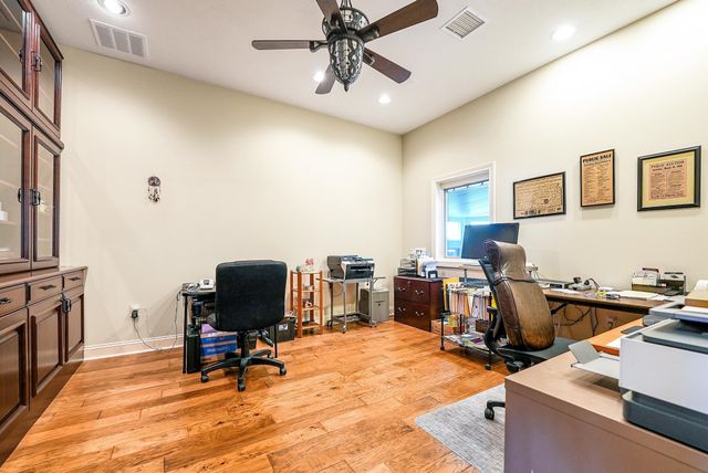 5747 SW 20th, El Dorado, KS 67042