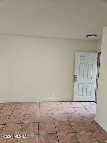 5664 S Wood Crest Drive, Tucson, AZ 85746