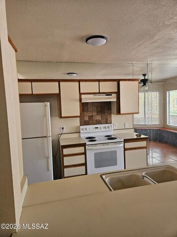 5664 S Wood Crest Drive, Tucson, AZ 85746