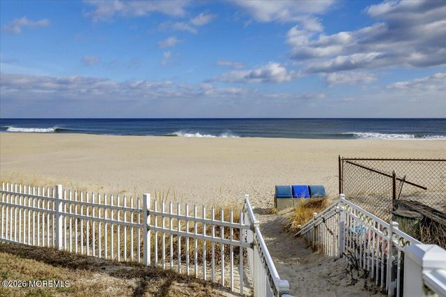 21 Riviera Drive, Long Branch, NJ 07740