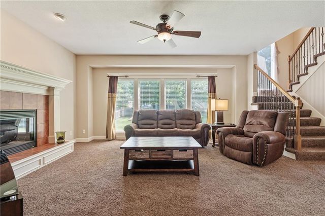 2208 NE Janessa Drive, Blue Springs, MO 64029