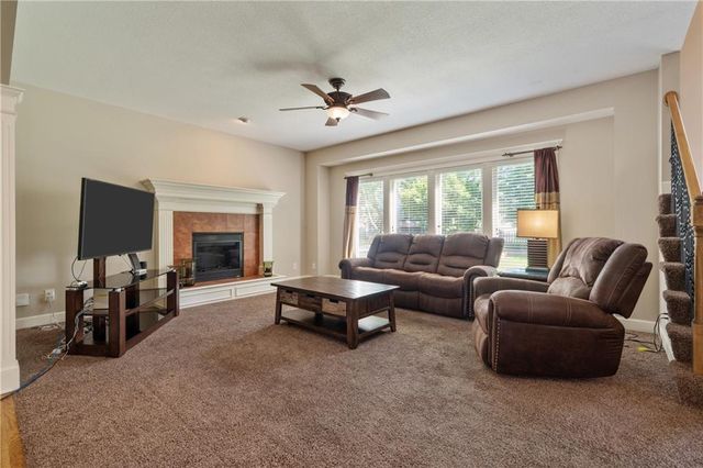 2208 NE Janessa Drive, Blue Springs, MO 64029