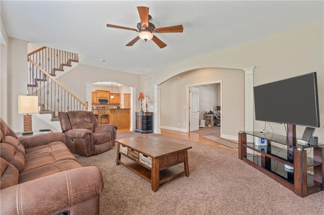 2208 NE Janessa Drive, Blue Springs, MO 64029