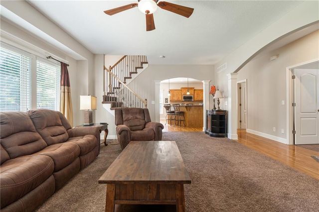 2208 NE Janessa Drive, Blue Springs, MO 64029