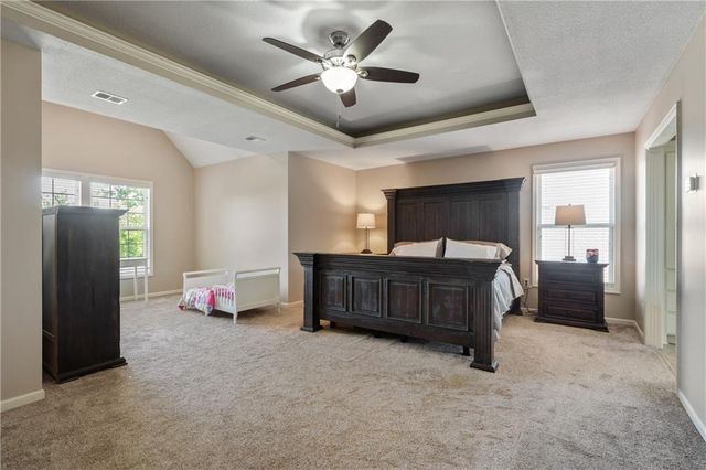 2208 NE Janessa Drive, Blue Springs, MO 64029